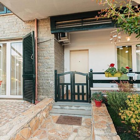 Villa Amos At Aquamarine Residence Vlore Bagian luar foto