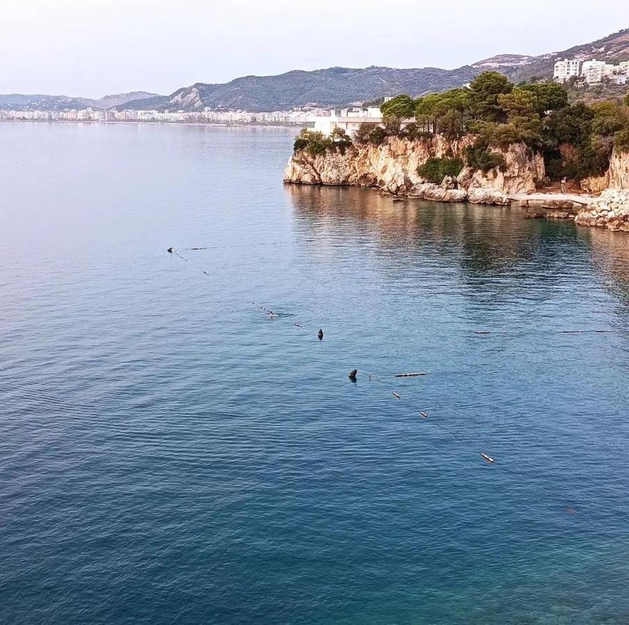 Villa Amos At Aquamarine Residence Vlore Bagian luar foto