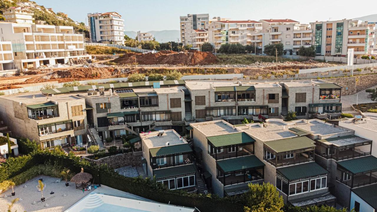 Villa Amos At Aquamarine Residence Vlore Bagian luar foto
