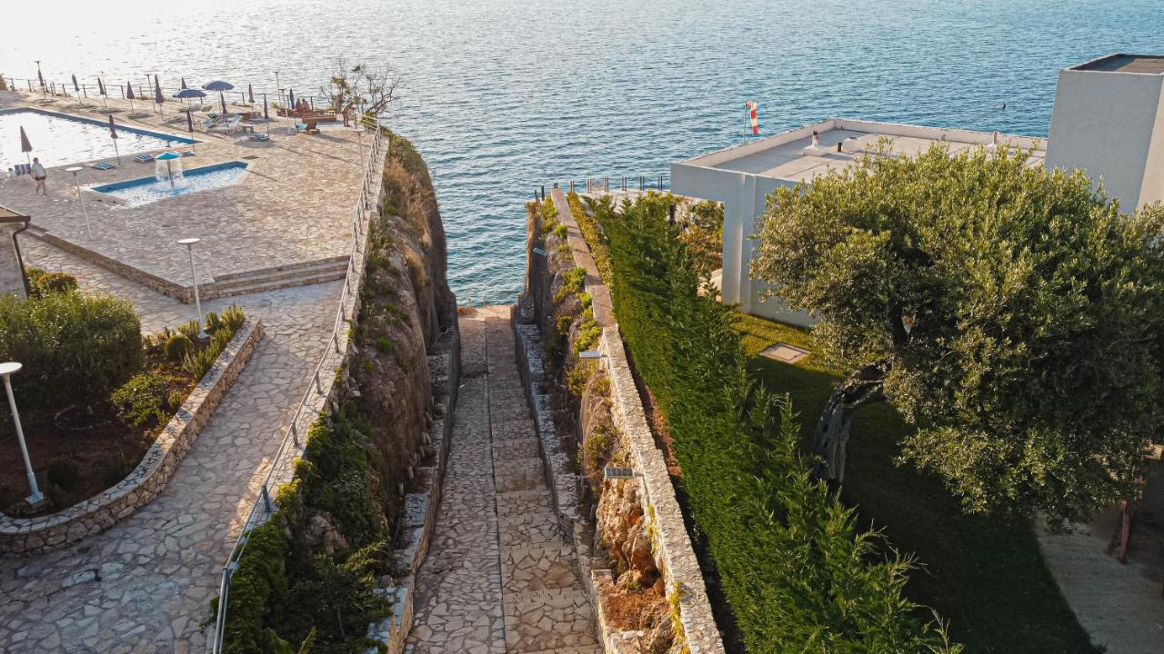Villa Amos At Aquamarine Residence Vlore Bagian luar foto