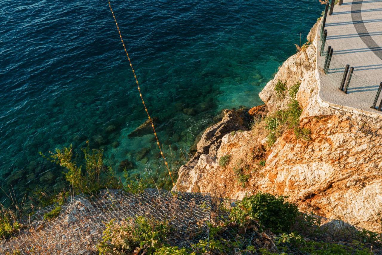Villa Amos At Aquamarine Residence Vlore Bagian luar foto
