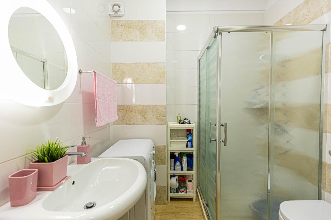 Villa Amos At Aquamarine Residence Vlore Bagian luar foto